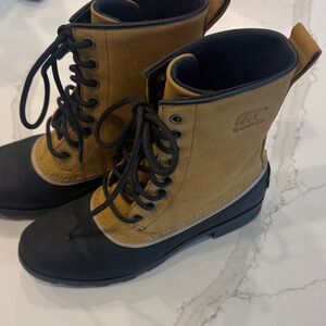 Sorel Brown and Black Lace-Up Boots